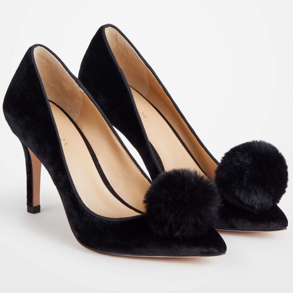 Ann Taylor Shaye Velvet Pom Pom Pump Size 8 Black.